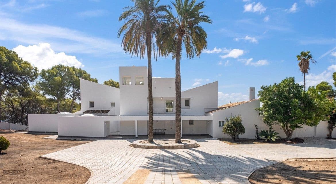 5 bedroom Villa for sale in Altea with pool garage - € 6,500,000 (Ref: 8724756)