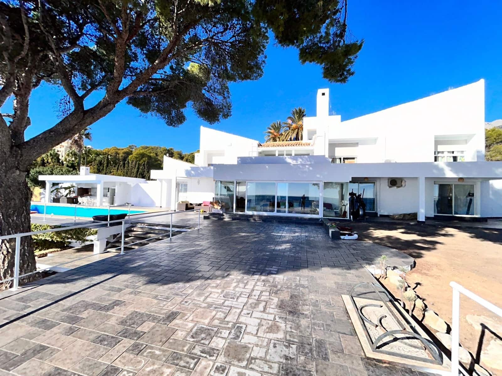 5 bedroom Villa for sale in Altea with pool garage - € 6,500,000 (Ref: 8724756)
