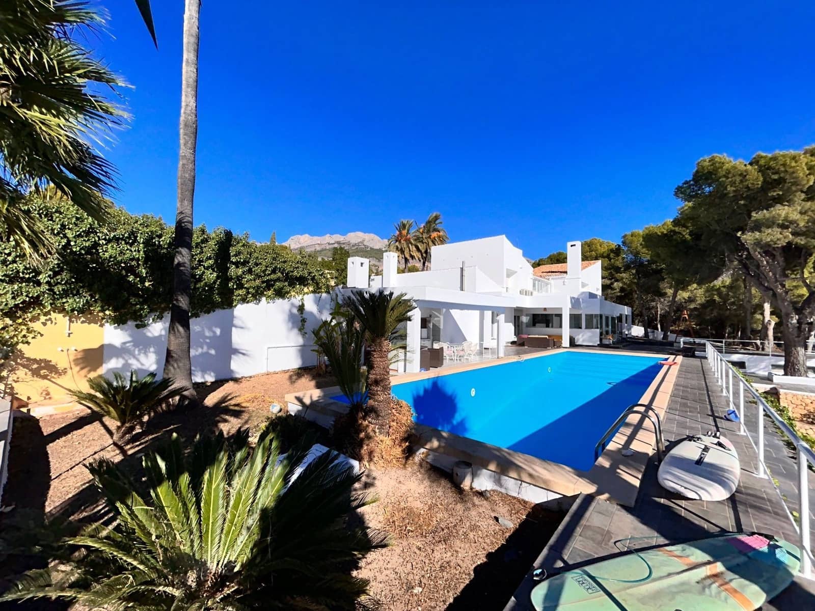 5 bedroom Villa for sale in Altea with pool garage - € 6,500,000 (Ref: 8724756)