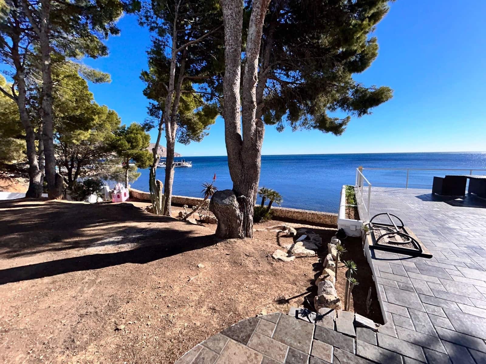 5 bedroom Villa for sale in Altea with pool garage - € 6,500,000 (Ref: 8724756)