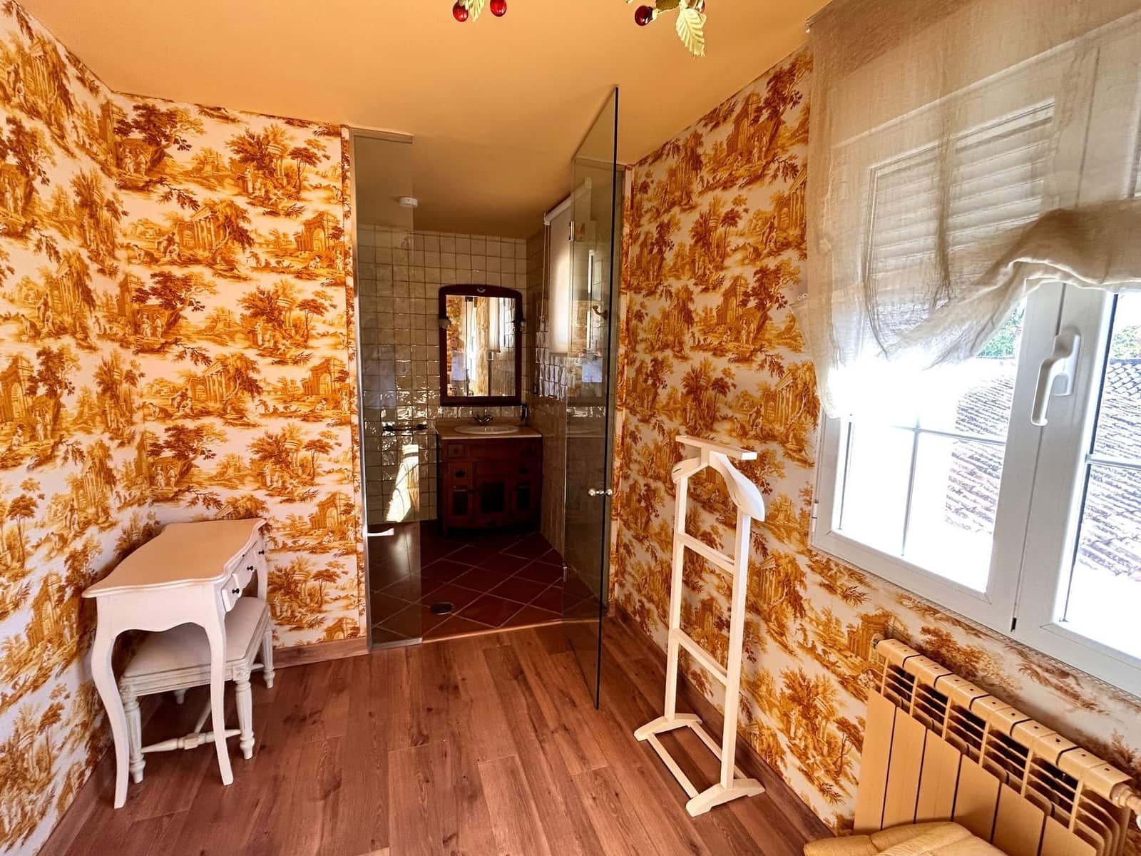 6 soveværelse Finca/Landehus til salg i Penaguila med swimmingpool - € 10.500.000 (Ref: 8724757)