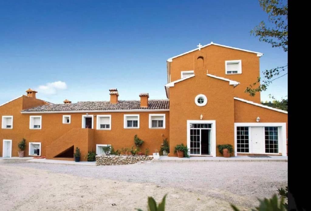 6 bedroom Finca/Country House for sale in Penaguila with pool - € 10,500,000 (Ref: 8724757)