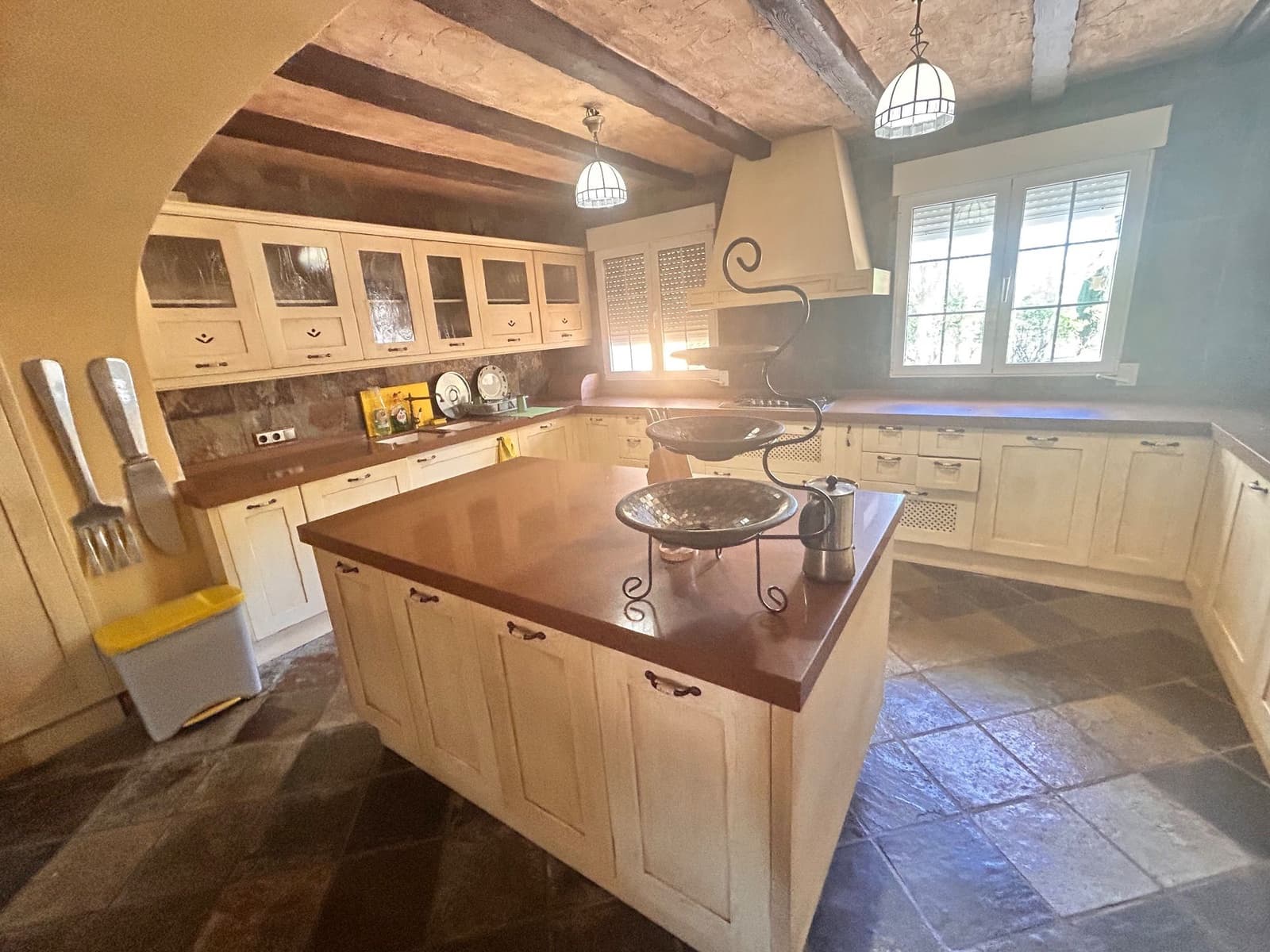 6 bedroom Finca/Country House for sale in Penaguila with pool - € 10,500,000 (Ref: 8724757)