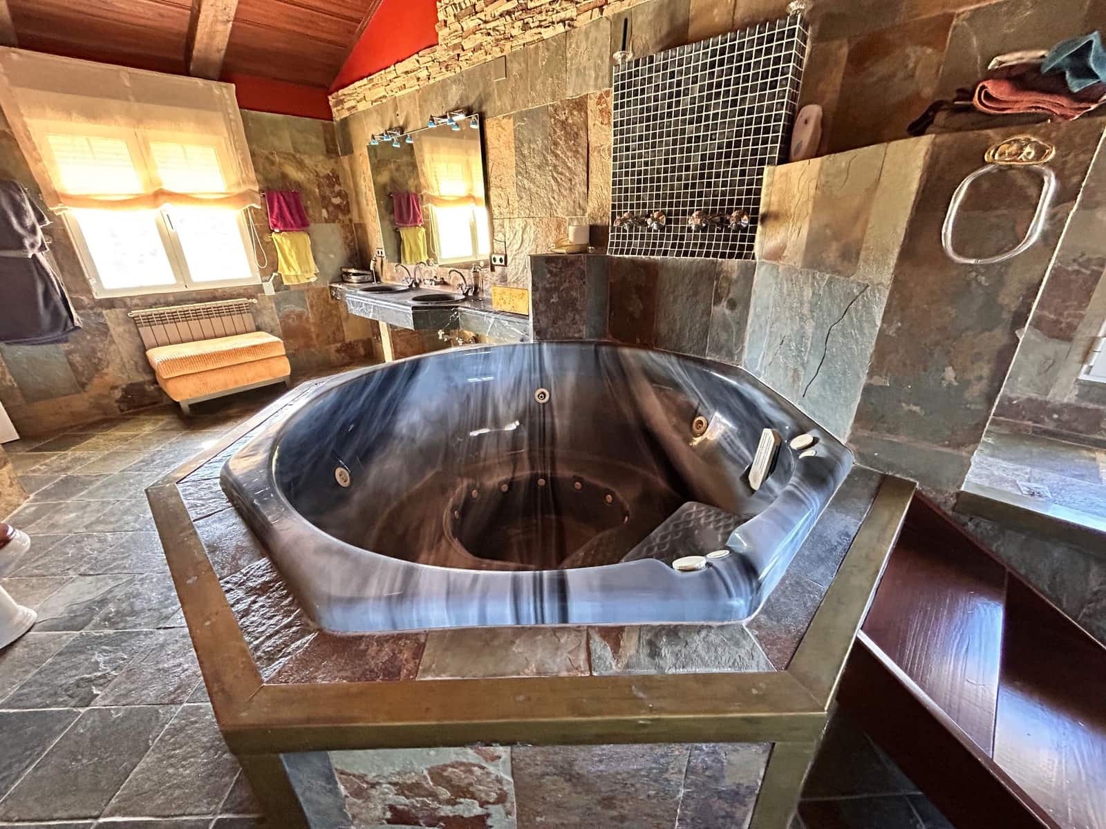 6 bedroom Finca/Country House for sale in Penaguila with pool - € 10,500,000 (Ref: 8724757)