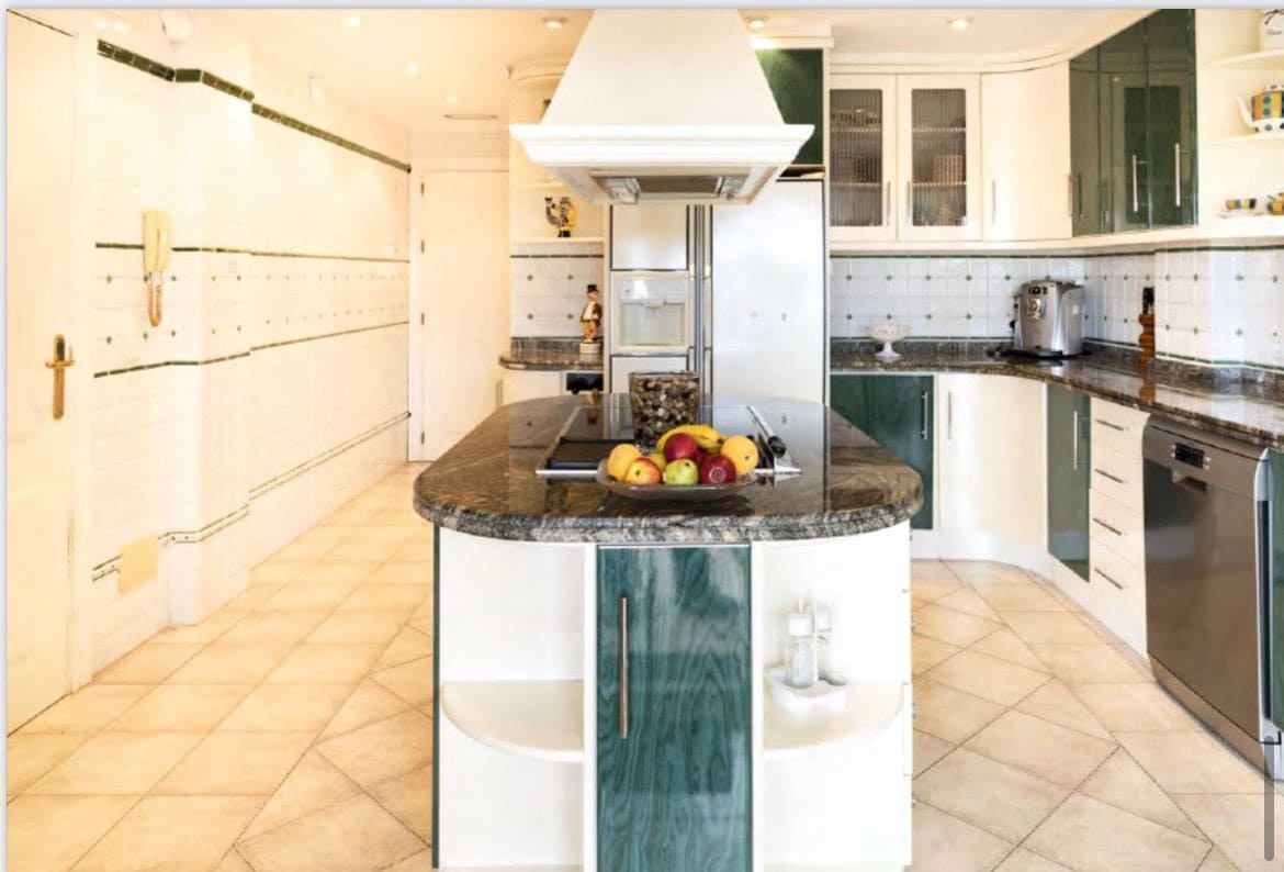 5 sypialnia Willa na sprzedaż w La Villajoyosa / Vila Joiosa z basenem garażem - 2 900 000 € (Ref: 8724759)