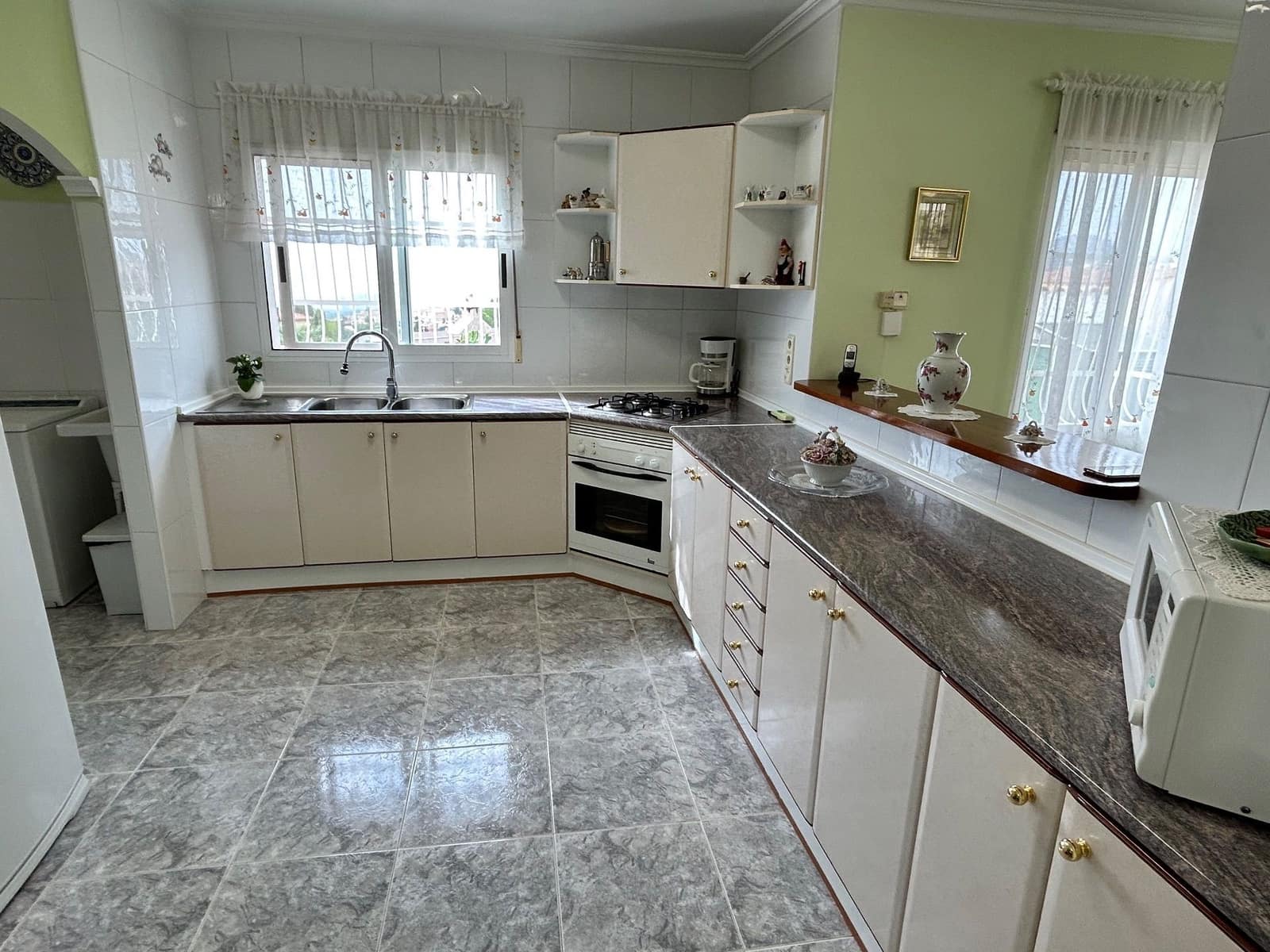 3 soveværelse Villa til salg i La Nucia med garage - € 545.000 (Ref: 8741030)