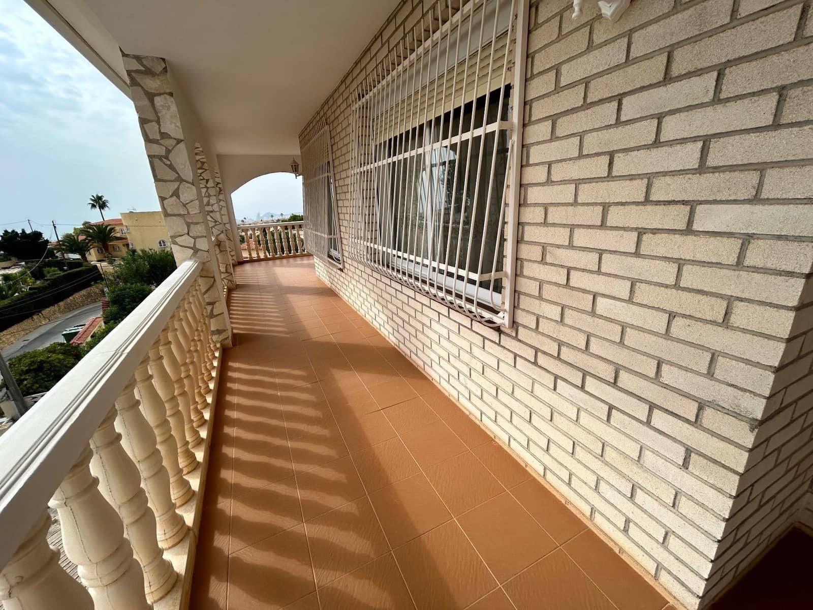 3 soveværelse Villa til salg i La Nucia med garage - € 545.000 (Ref: 8741030)