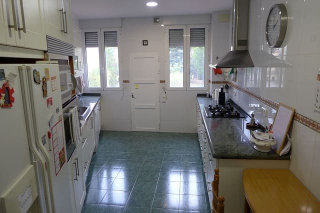 4 bedroom Townhouse for sale in Cocentaina - € 540,000 (Ref: 8815500)
