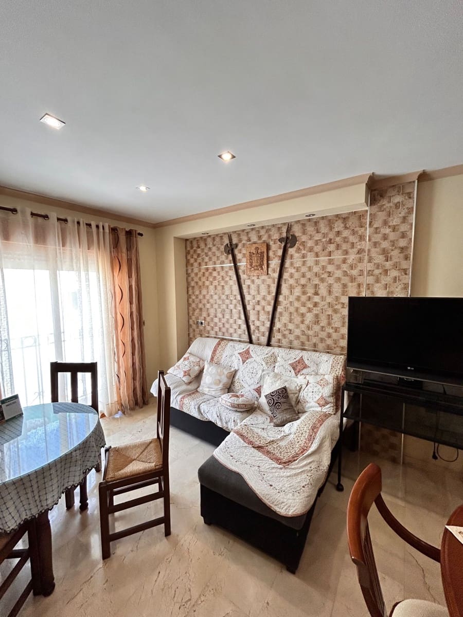 4 soveværelse Semi-Rækkehus til salg i La Nucia med garage - € 307.000 (Ref: 8894508)