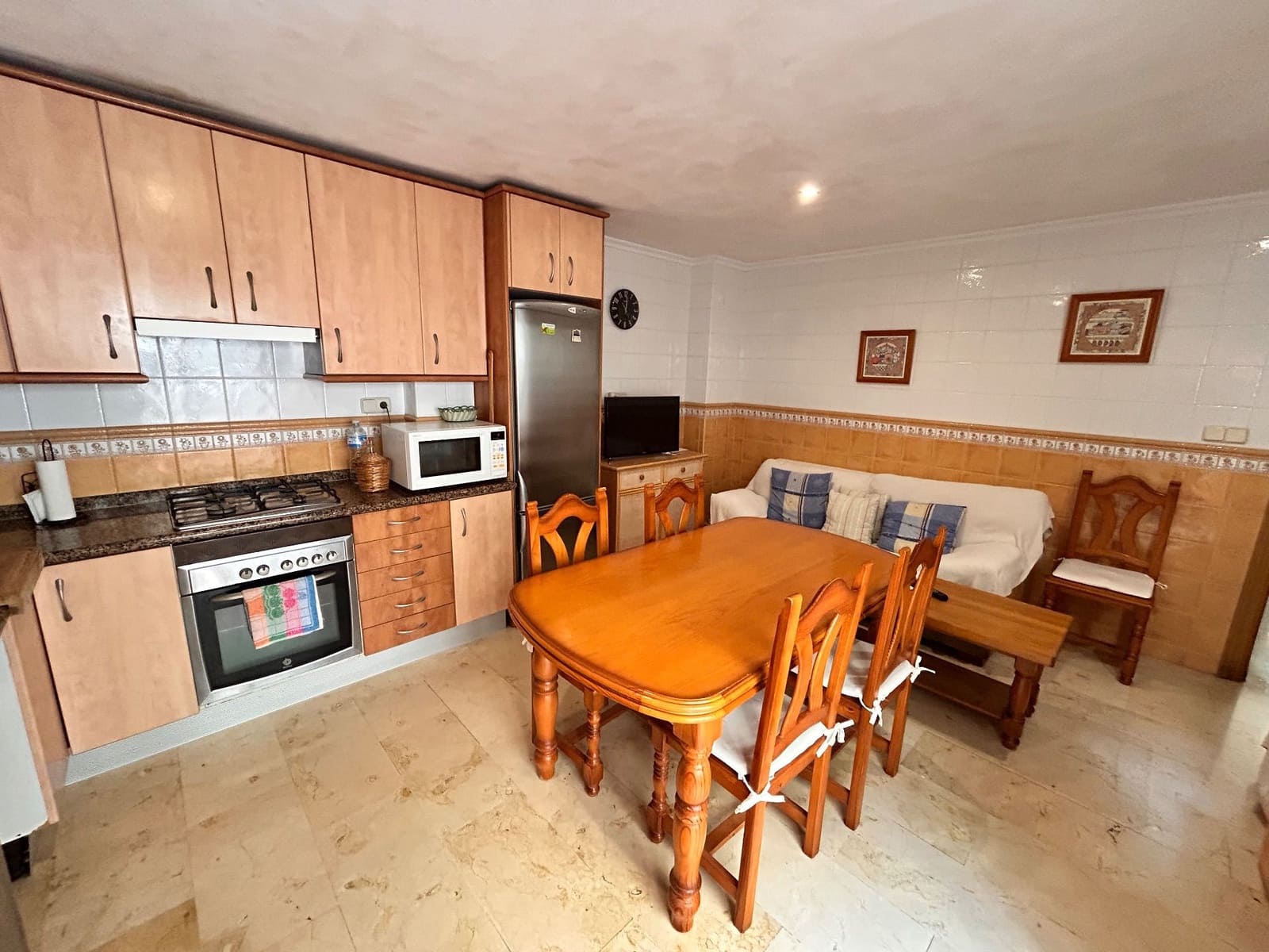 4 soveværelse Semi-Rækkehus til salg i La Nucia med garage - € 307.000 (Ref: 8894508)