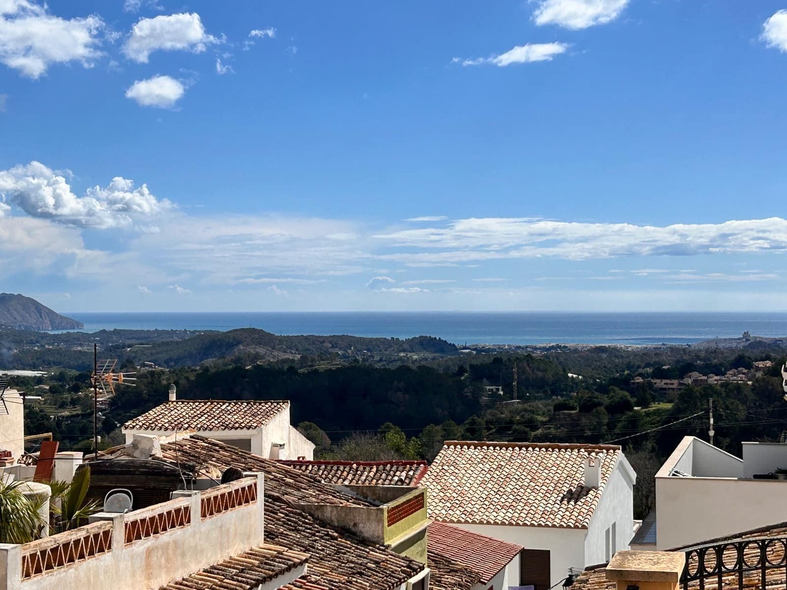 4 soveværelse Semi-Rækkehus til salg i La Nucia med garage - € 307.000 (Ref: 8894508)