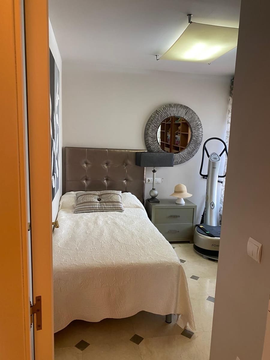 3 Zimmer Wohnung zu verkaufen in Benidorm mit Pool Garage - 850.000 € (Ref: 8928390)