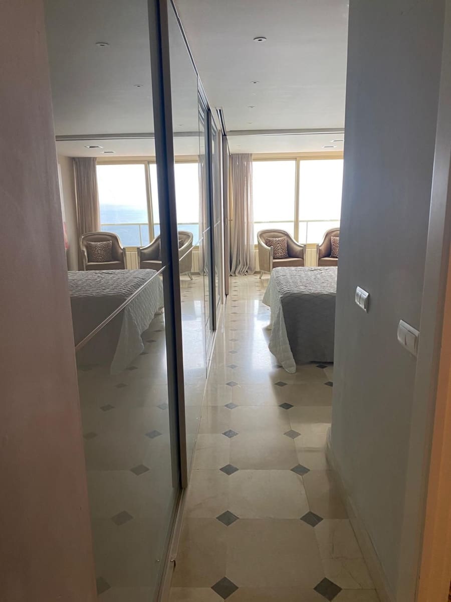 3 Zimmer Wohnung zu verkaufen in Benidorm mit Pool Garage - 850.000 € (Ref: 8928390)