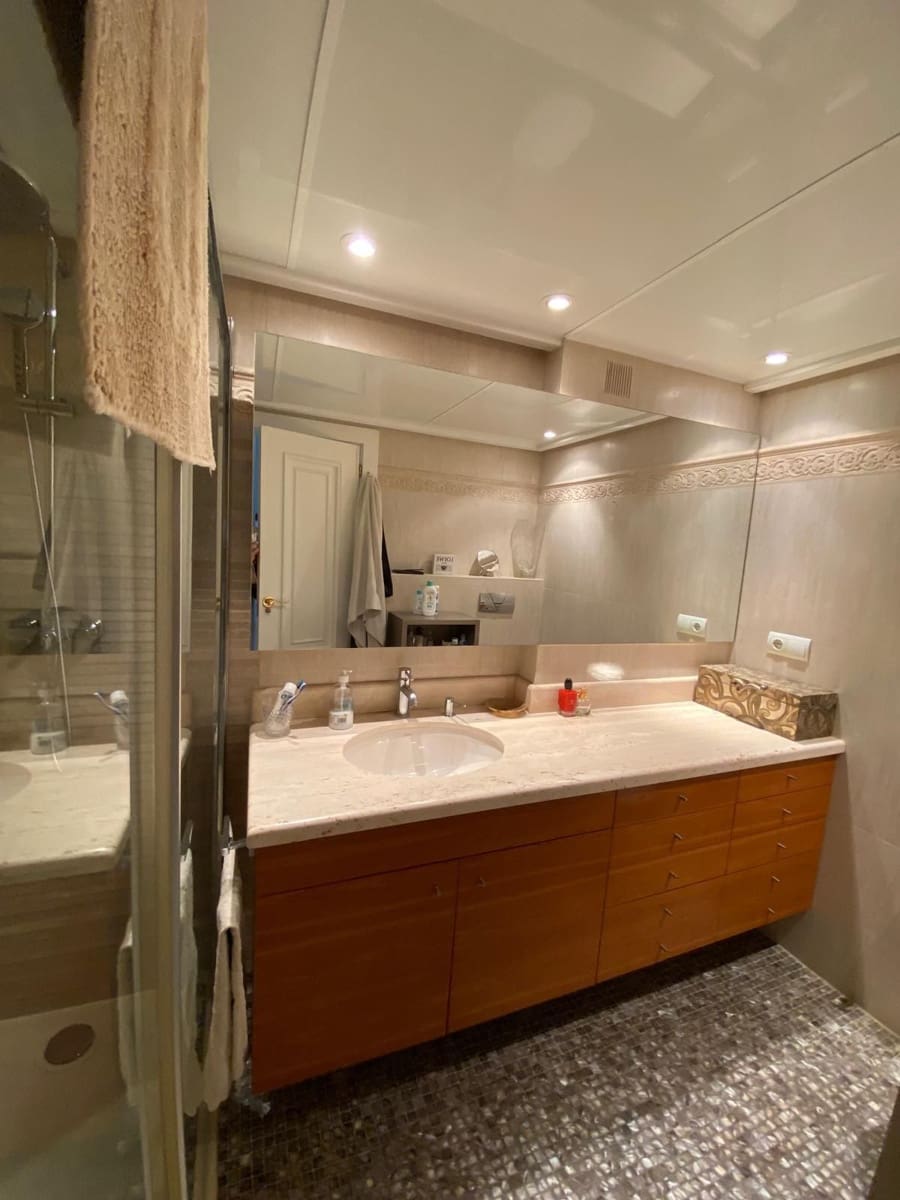 3 Zimmer Wohnung zu verkaufen in Benidorm mit Pool Garage - 850.000 € (Ref: 8928390)