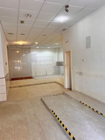 Commercial for rent in Elche / Elx - € 600 (Ref: 8941151)