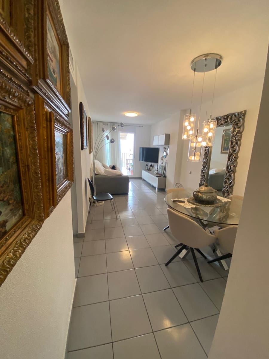 2 bedroom Flat for sale in Benidorm with pool garage - € 321,000 (Ref: 8954078)