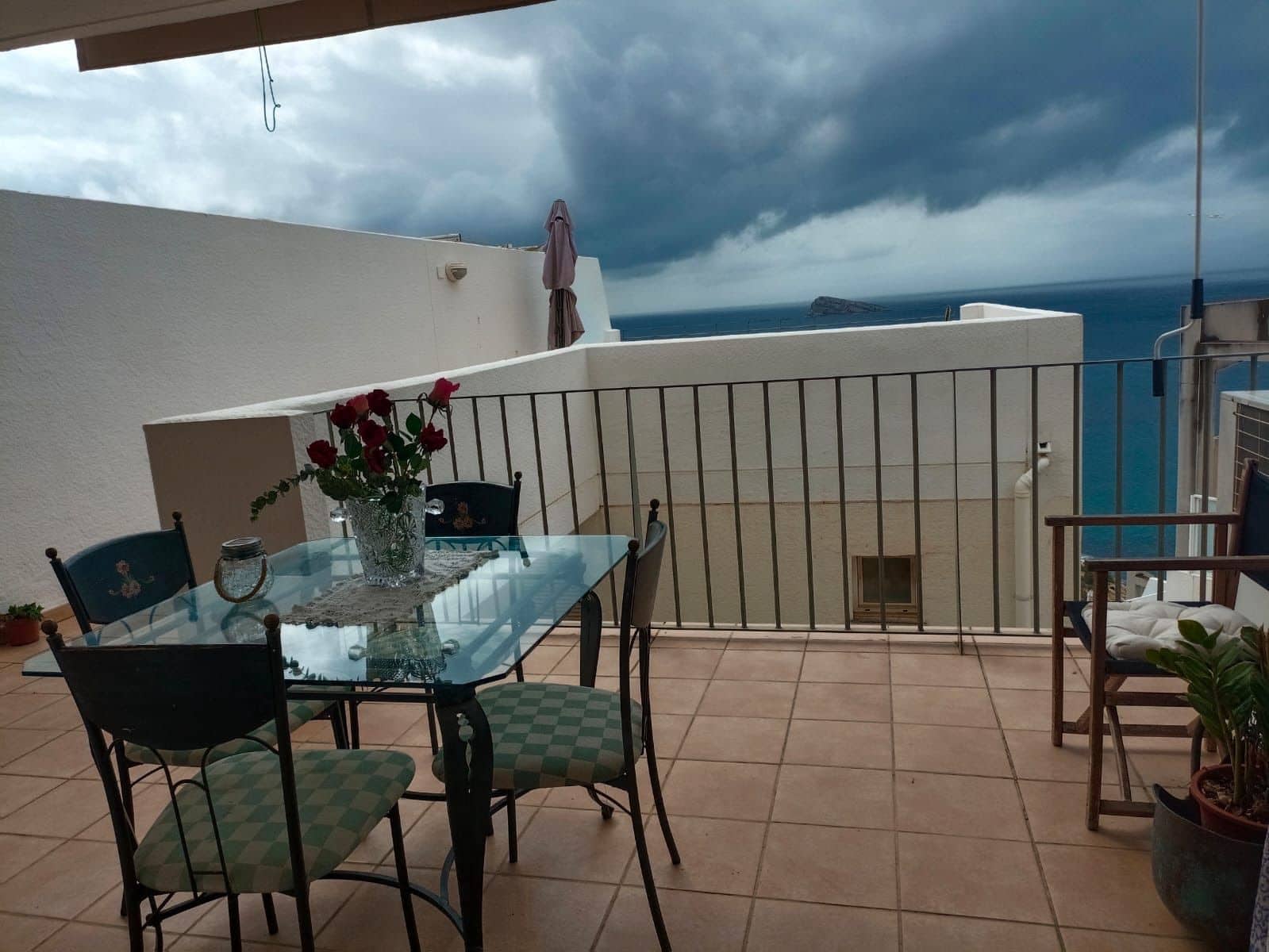 2 bedroom Flat for sale in Benidorm with pool garage - € 321,000 (Ref: 8954078)