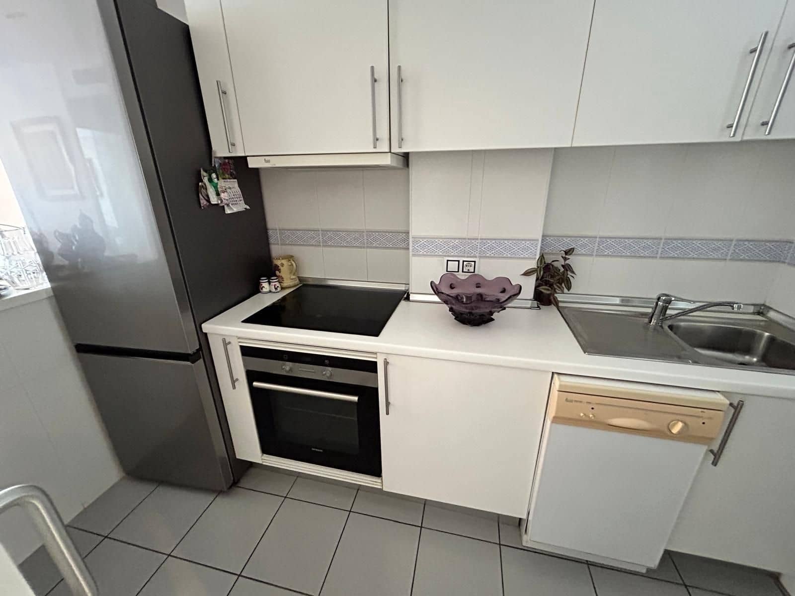 2 bedroom Flat for sale in Benidorm with pool garage - € 321,000 (Ref: 8954078)