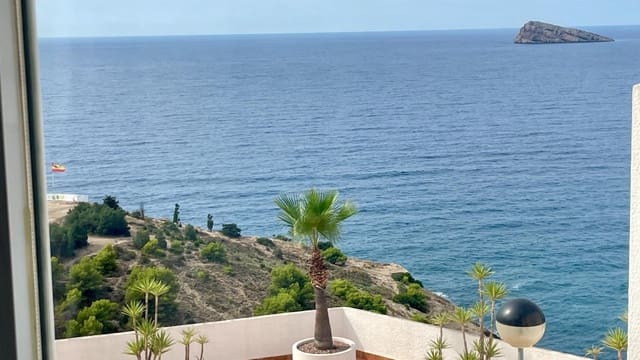 Piso de 2 habitaciones en Benidorm en venta con piscina garaje - 321.000 € (Ref: 8954078)