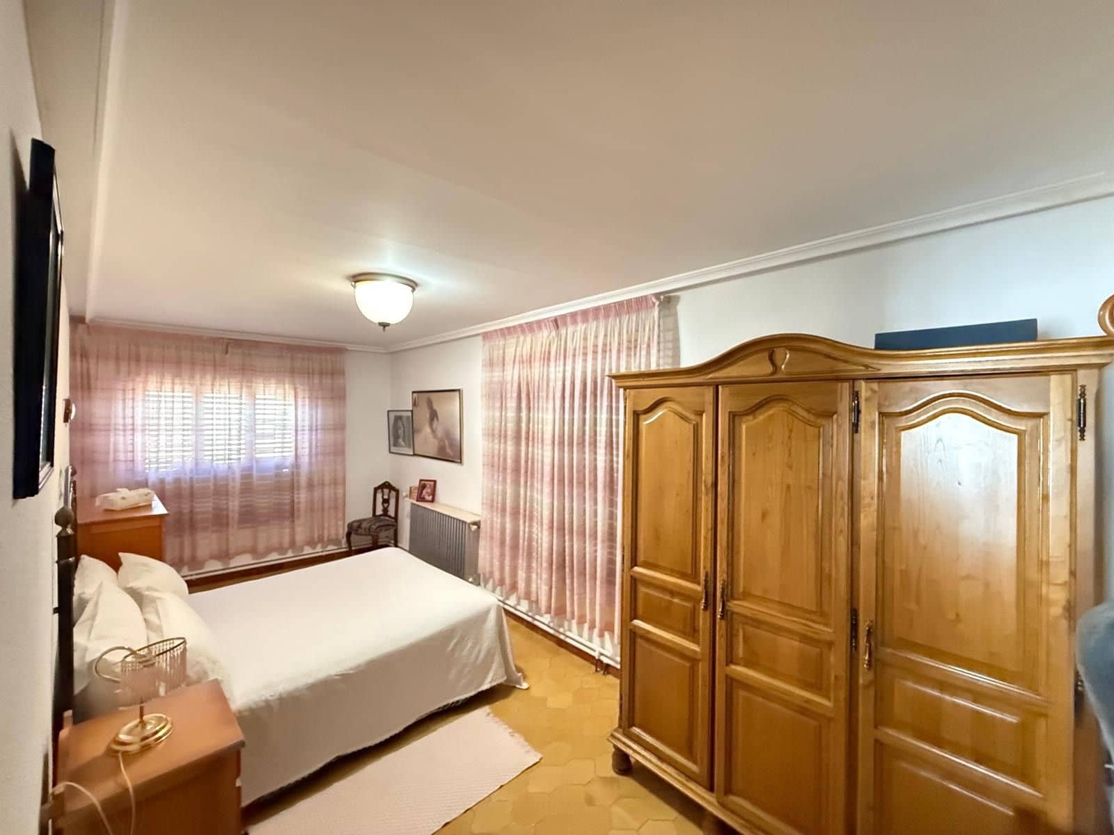 8 makuuhuone Huvila myytävänä paikassa Monovar / Monover mukana uima-altaan 
autotalli - 385 000 € (Ref: 9004837)