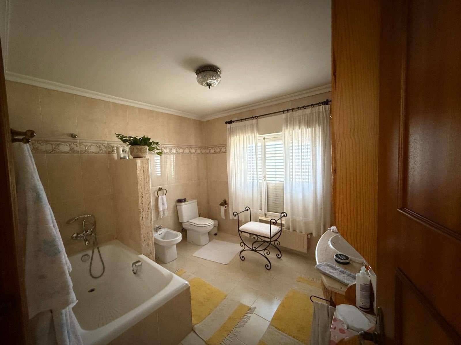 8 makuuhuone Huvila myytävänä paikassa Monovar / Monover mukana uima-altaan 
autotalli - 385 000 € (Ref: 9004837)