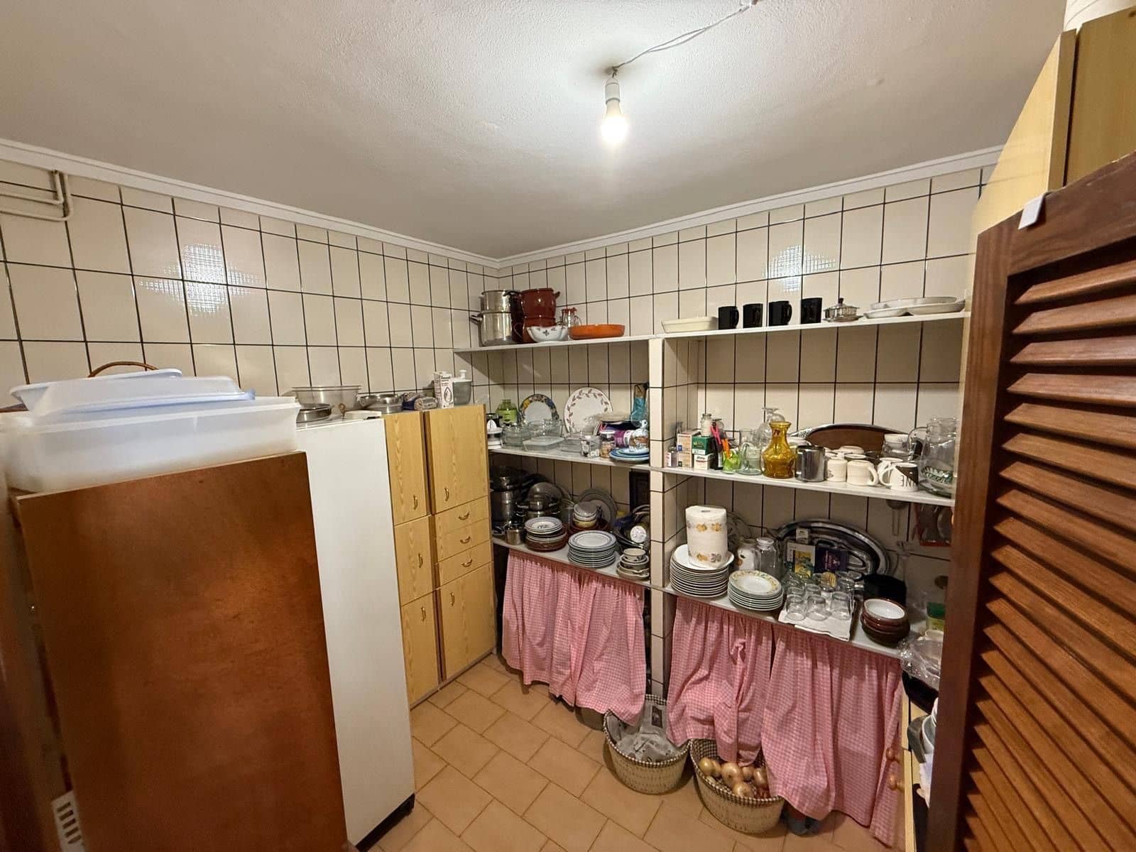 8 makuuhuone Huvila myytävänä paikassa Monovar / Monover mukana uima-altaan 
autotalli - 385 000 € (Ref: 9004837)