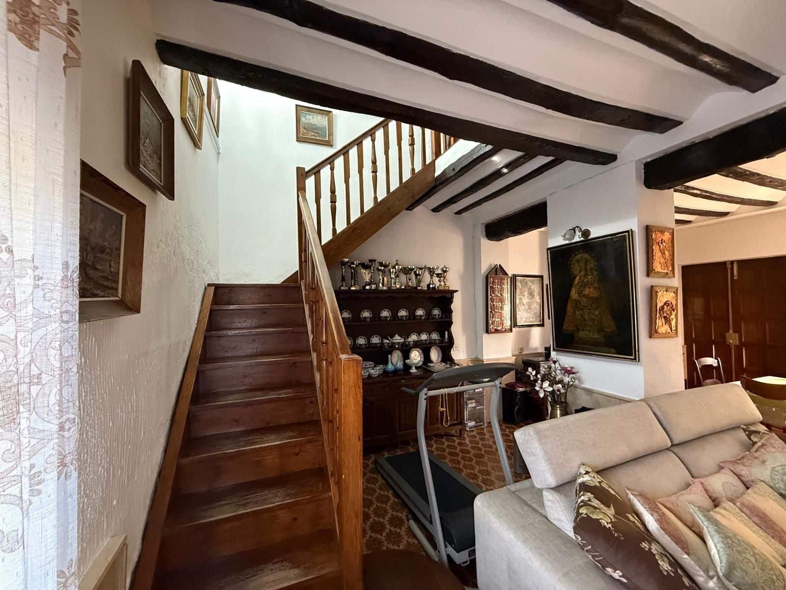 8 makuuhuone Huvila myytävänä paikassa Monovar / Monover mukana uima-altaan 
autotalli - 385 000 € (Ref: 9004837)