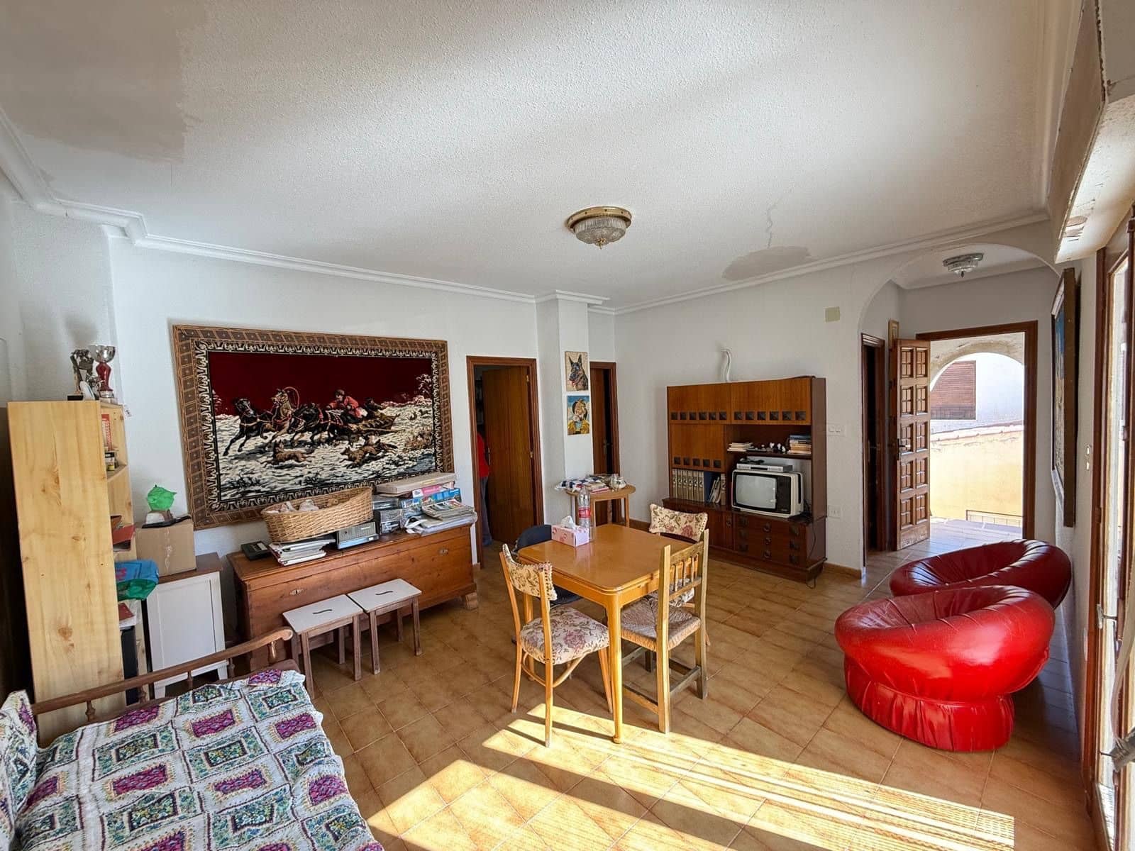 8 makuuhuone Huvila myytävänä paikassa Monovar / Monover mukana uima-altaan 
autotalli - 385 000 € (Ref: 9004837)