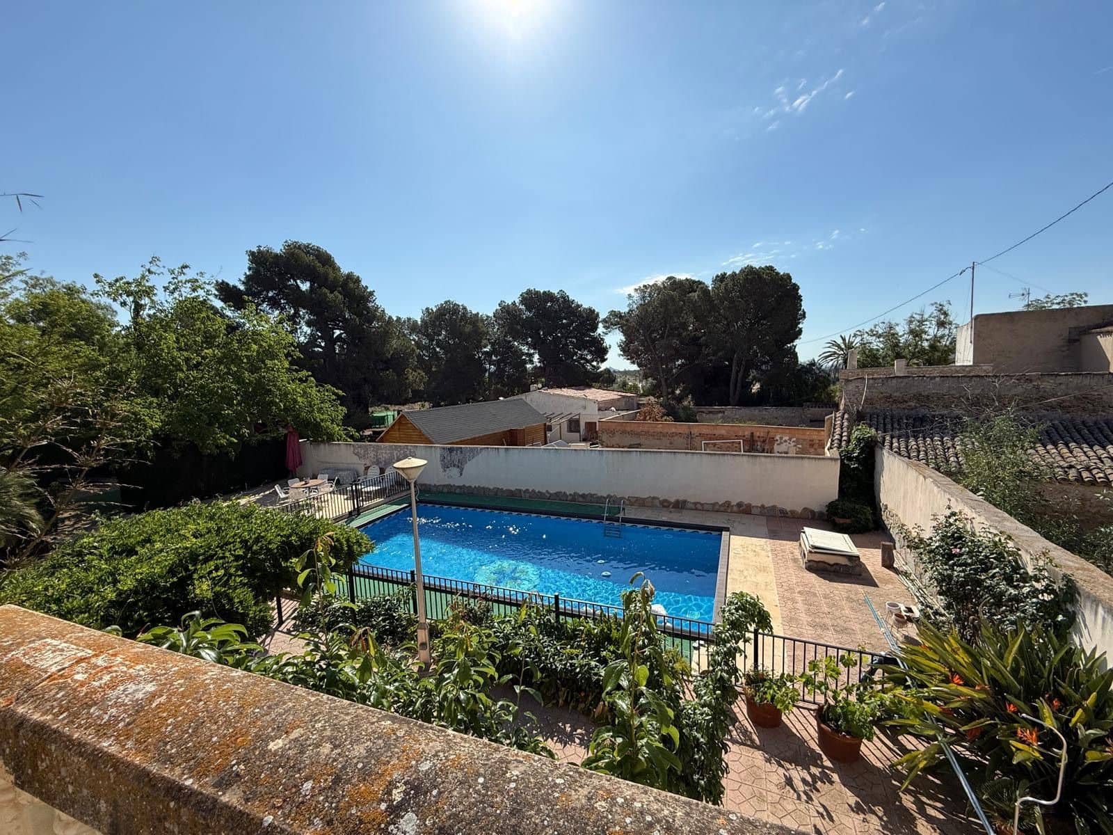 8 makuuhuone Huvila myytävänä paikassa Monovar / Monover mukana uima-altaan 
autotalli - 385 000 € (Ref: 9004837)