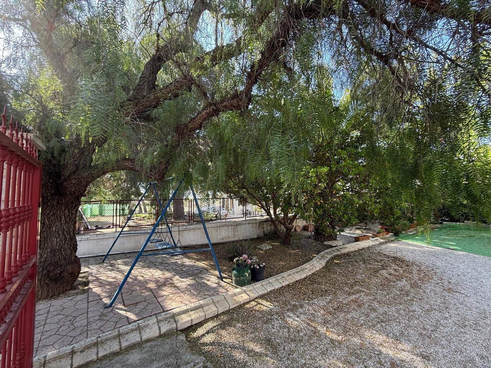 8 makuuhuone Huvila myytävänä paikassa Monovar / Monover mukana uima-altaan 
autotalli - 385 000 € (Ref: 9004837)