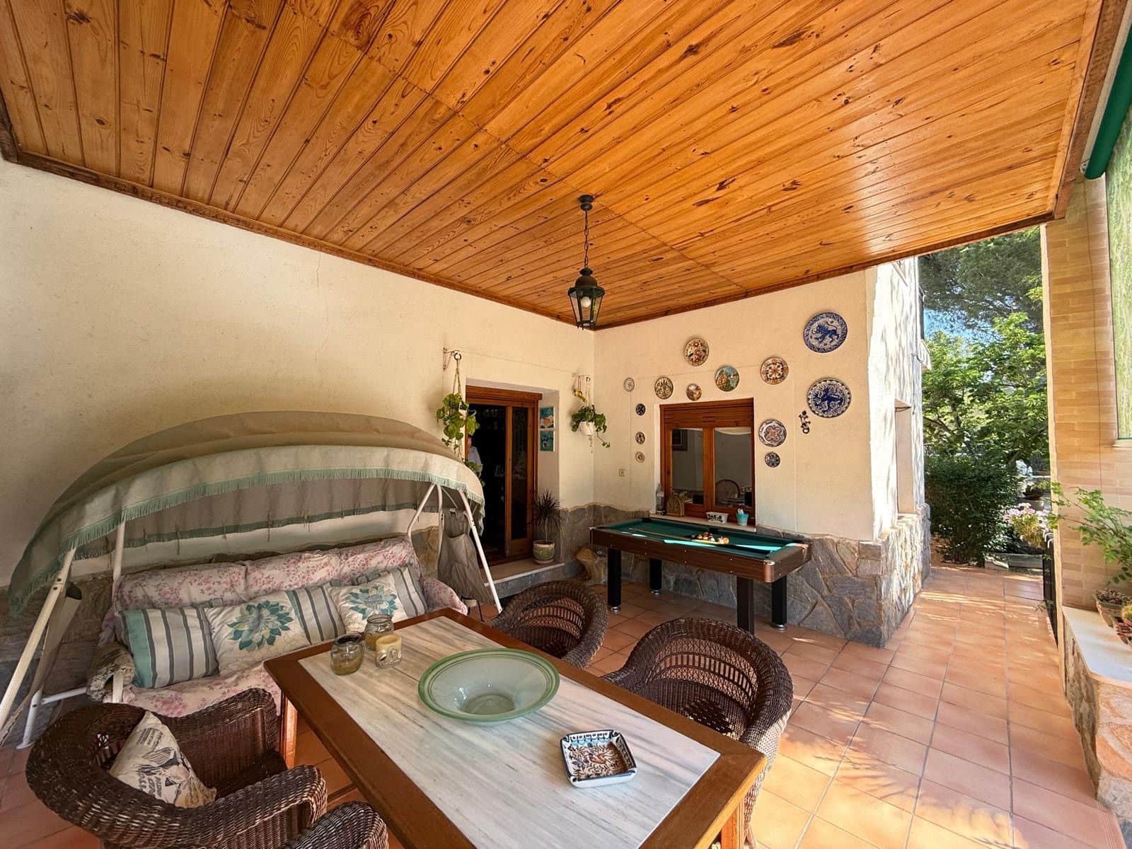 8 makuuhuone Huvila myytävänä paikassa Monovar / Monover mukana uima-altaan 
autotalli - 385 000 € (Ref: 9004837)