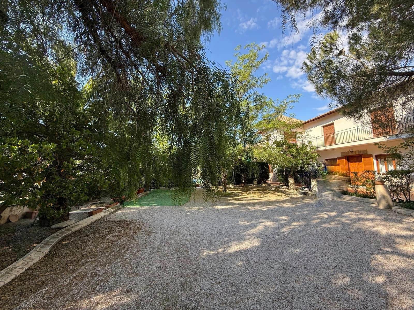 8 makuuhuone Huvila myytävänä paikassa Monovar / Monover mukana uima-altaan 
autotalli - 385 000 € (Ref: 9004837)