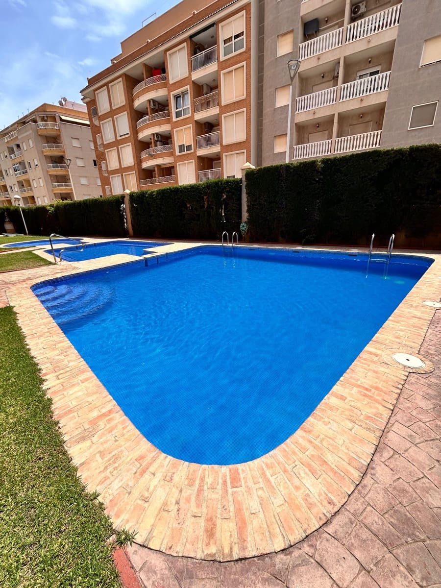 3 quarto Apartamento para venda em Torrevieja com piscina - 259 900 € (Ref: 9050719)