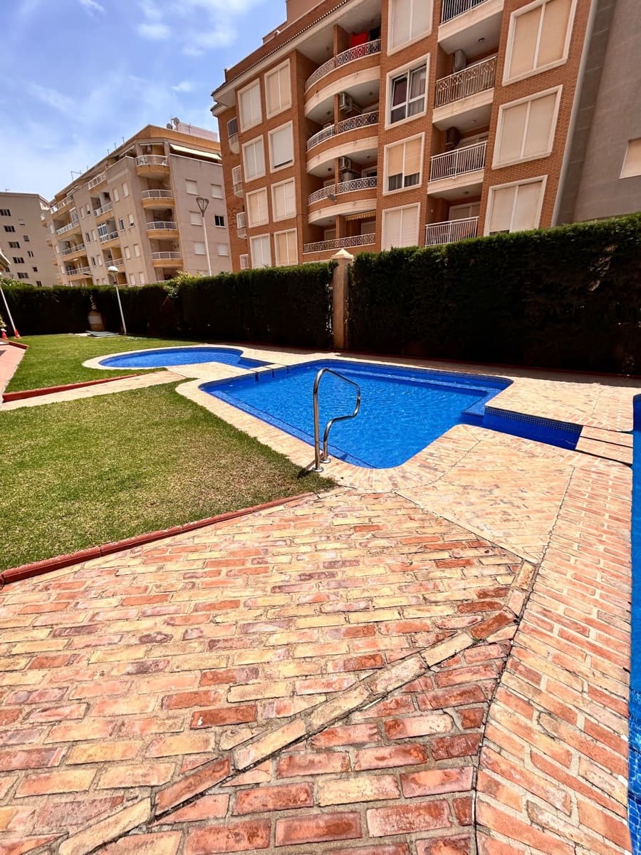 3 quarto Apartamento para venda em Torrevieja com piscina - 259 900 € (Ref: 9050719)