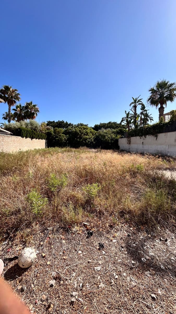 Grunde uden byggetilladelser til salg i San Juan de Alicante / Sant Joan d'Alacant - € 642.000 (Ref: 9098873)