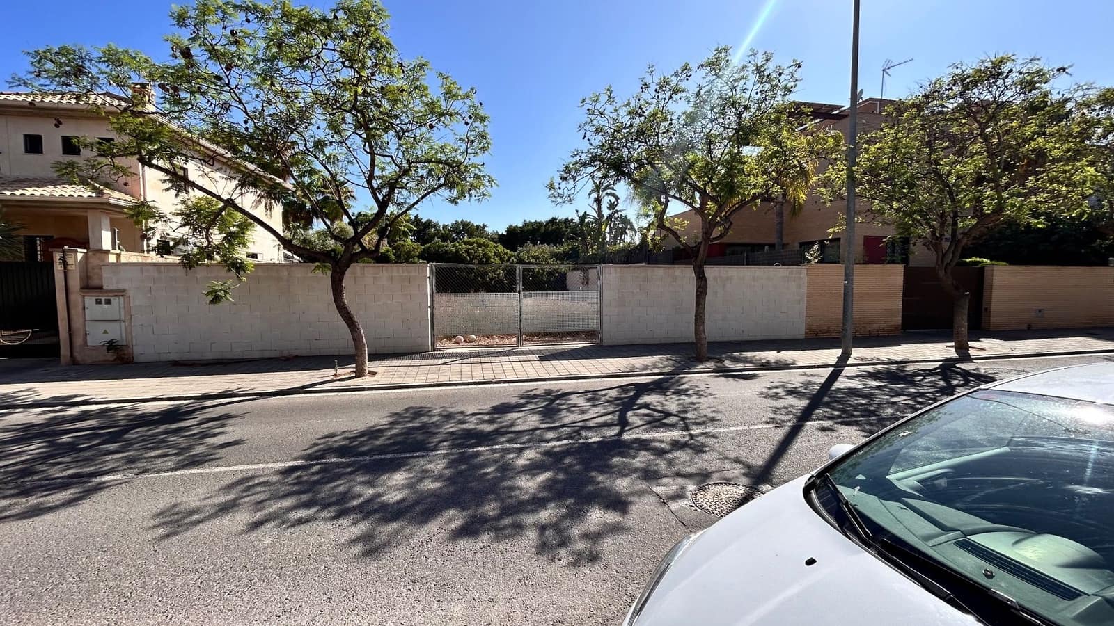 Grunde uden byggetilladelser til salg i San Juan de Alicante / Sant Joan d'Alacant - € 642.000 (Ref: 9098873)