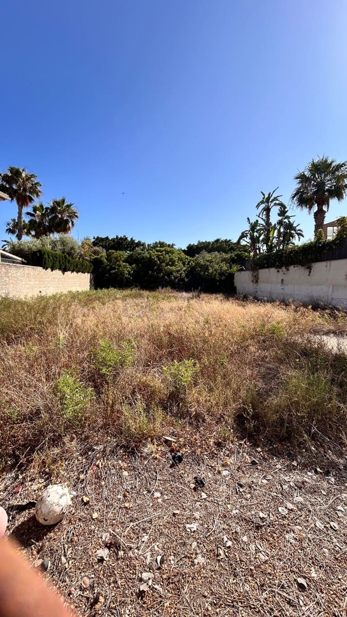 Grunde uden byggetilladelser til salg i San Juan de Alicante / Sant Joan d'Alacant - € 642.000 (Ref: 9098873)