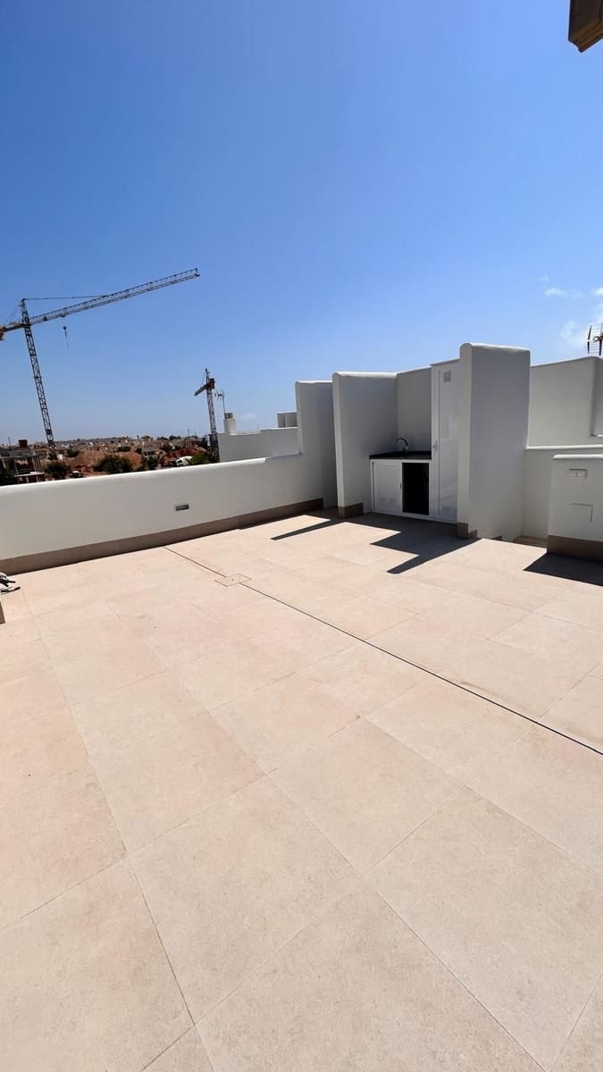 3 bedroom Villa for sale in Pilar de la Horadada with pool garage - € 469,000 (Ref: 9111854)