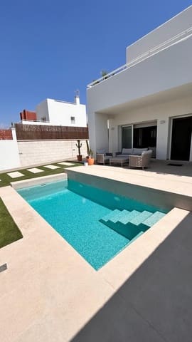 3 bedroom Villa for sale in Pilar de la Horadada with pool garage - € 469,000 (Ref: 9111854)
