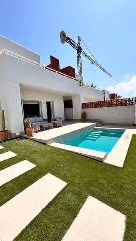 3 bedroom Villa for sale in Pilar de la Horadada with pool garage - € 469,000 (Ref: 9111854)