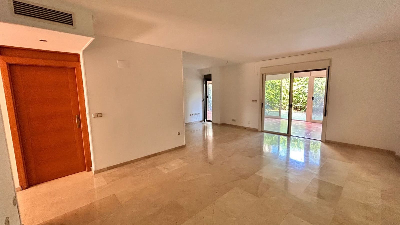 Appartement de 3 chambres à louer à San Juan de Alicante / Sant Joan d'Alacant avec piscine - 1 950 € (Ref: 9111855)