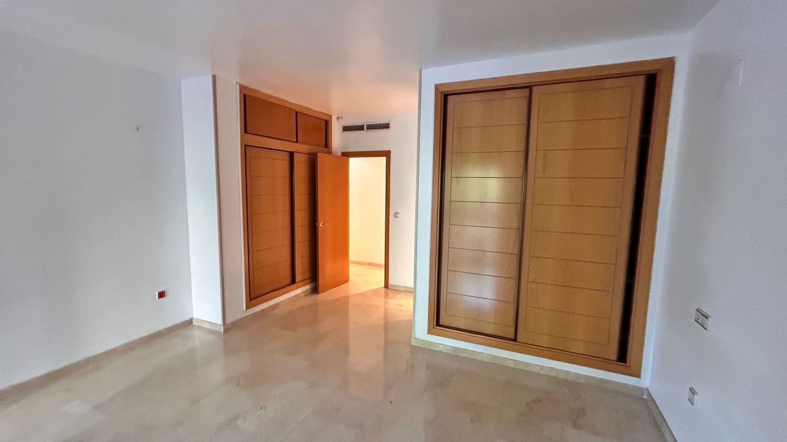 Appartement de 3 chambres à louer à San Juan de Alicante / Sant Joan d'Alacant avec piscine - 1 950 € (Ref: 9111855)