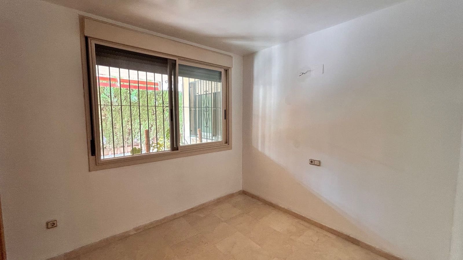 Appartement de 3 chambres à louer à San Juan de Alicante / Sant Joan d'Alacant avec piscine - 1 950 € (Ref: 9111855)