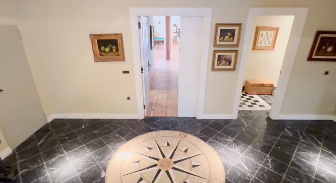 6 soveværelse Villa til salg i Alicante by med swimmingpool garage - € 3.500.000 (Ref: 9288023)