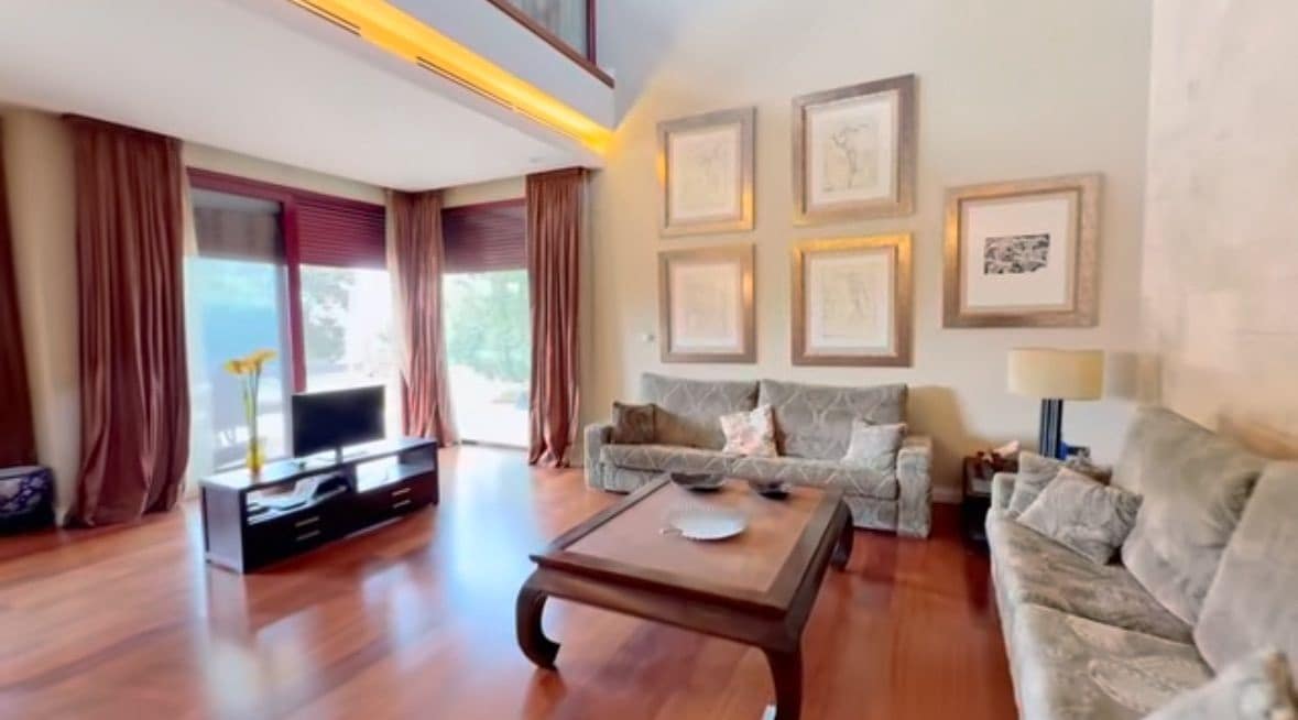 6 soveværelse Villa til salg i Alicante by med swimmingpool garage - € 3.500.000 (Ref: 9288023)