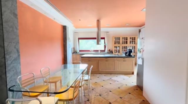 6 soveværelse Villa til salg i Alicante by med swimmingpool garage - € 3.500.000 (Ref: 9288023)