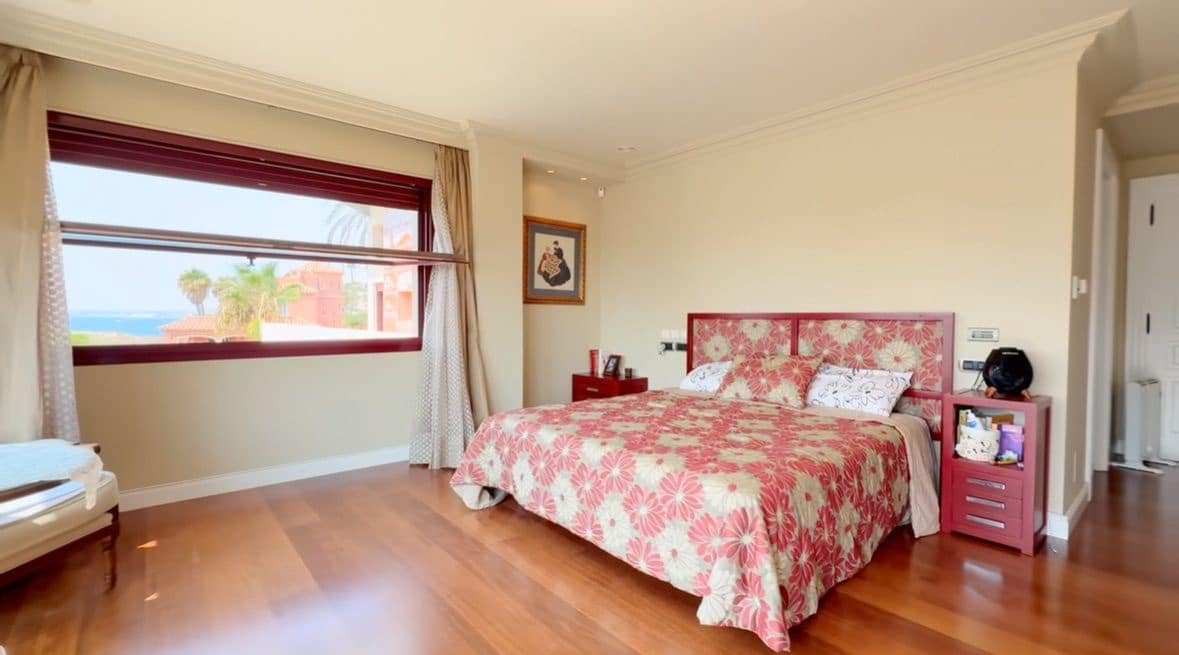 6 soveværelse Villa til salg i Alicante by med swimmingpool garage - € 3.500.000 (Ref: 9288023)