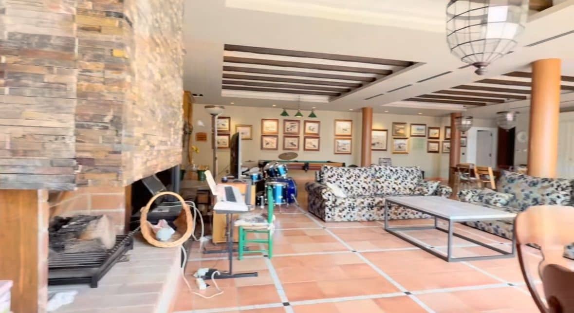 6 soveværelse Villa til salg i Alicante by med swimmingpool garage - € 3.500.000 (Ref: 9288023)