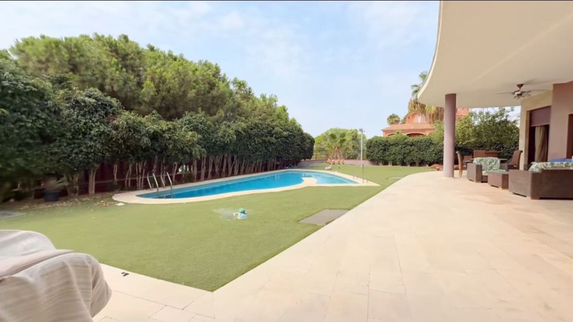 6 soveværelse Villa til salg i Alicante by med swimmingpool garage - € 3.500.000 (Ref: 9288023)