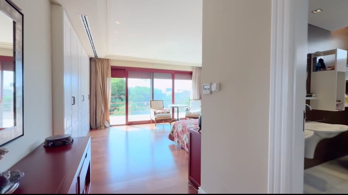 6 soveværelse Villa til salg i Alicante by med swimmingpool garage - € 3.500.000 (Ref: 9288023)